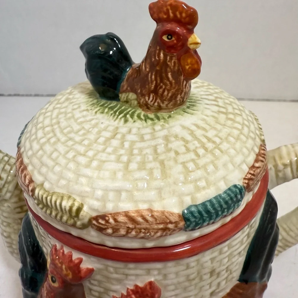 Arket MWW Market Roosters/Small Teapot Creamer